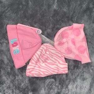 BRAND NEW Gerber Baby 3 Piece Cap Set!